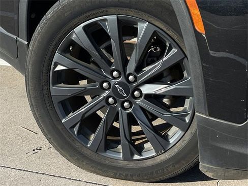 Used 2023 Chevrolet Traverse RS image 9
