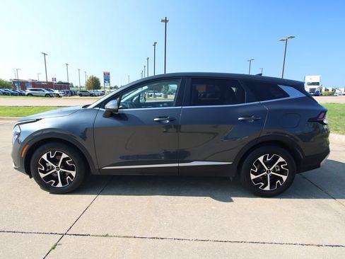 Used 2023 Kia Sportage EX FWD image 17