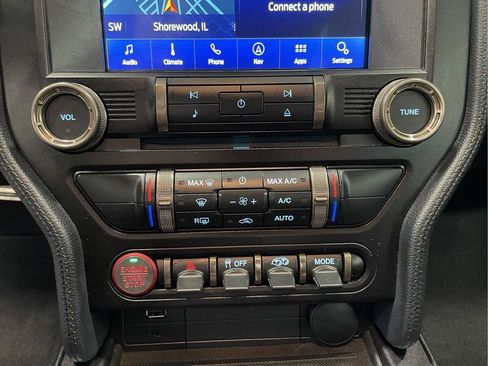 Used 2021 Ford Mustang Shelby GT500 w/ Carbon Fiber Track Pack image 24