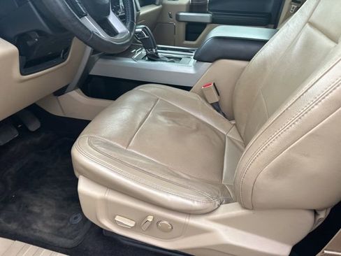 Used 2017 Ford F150 Lariat w/ Equipment Group 501A Mid image 13