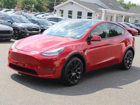 Used 2022 Tesla Model Y Long Range AWD/4WD image 3