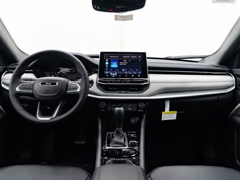 New 2026 Jeep Compass Limited image 9