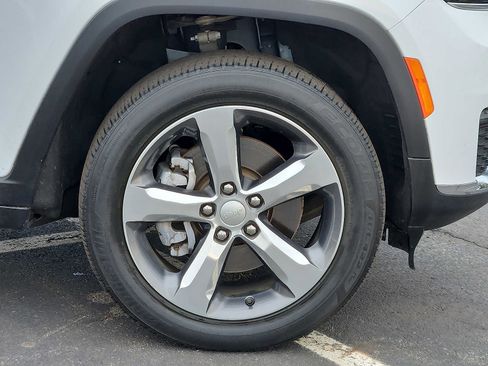 Used 2022 Jeep Grand Cherokee L Limited image 8