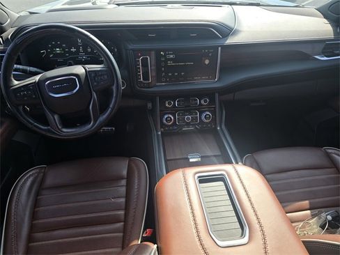 Used 2024 GMC Yukon Denali Ultimate image 12
