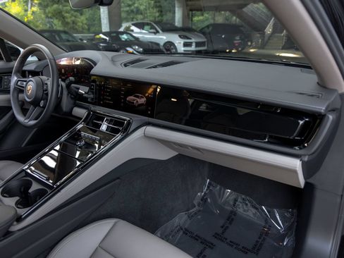 Certified 2025 Porsche Panamera image 56