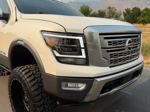 Used 2021 Nissan Titan Platinum Reserve w/ Moonroof Package AWD/4WD image 16