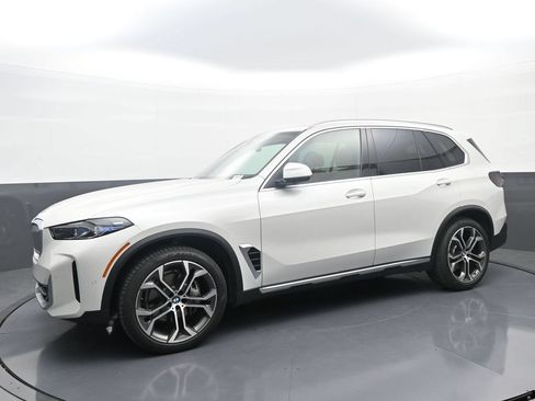 New 2026 BMW X5 xDrive40i AWD/4WD image 4