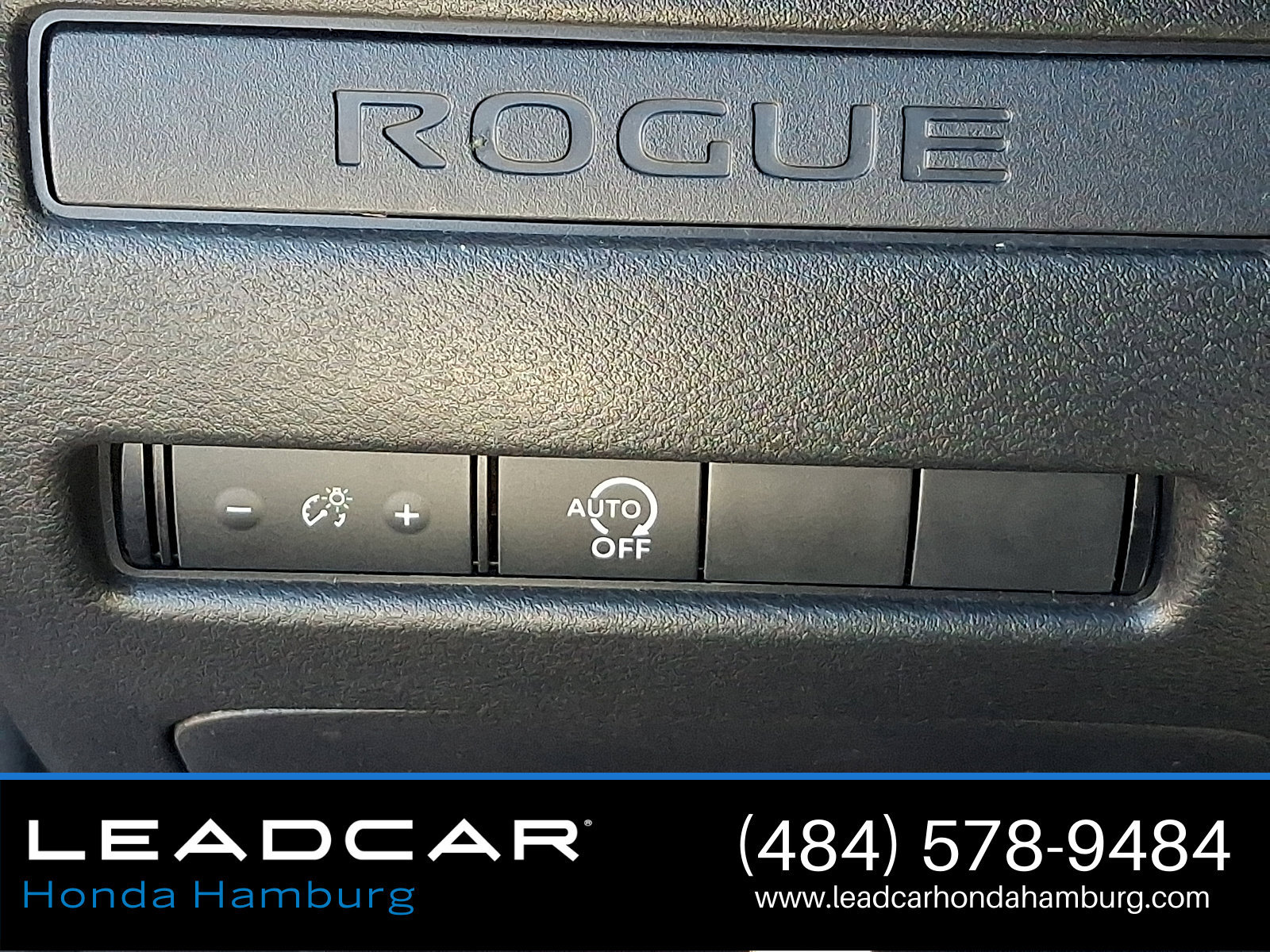 Used 2024 Nissan Rogue S AWD/4WD image 25