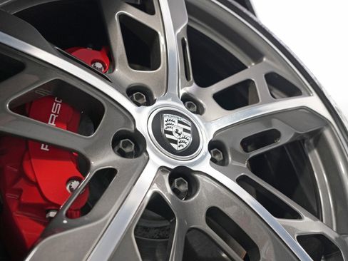 Used 2023 Porsche Taycan 4S w/ Technology Package image 60