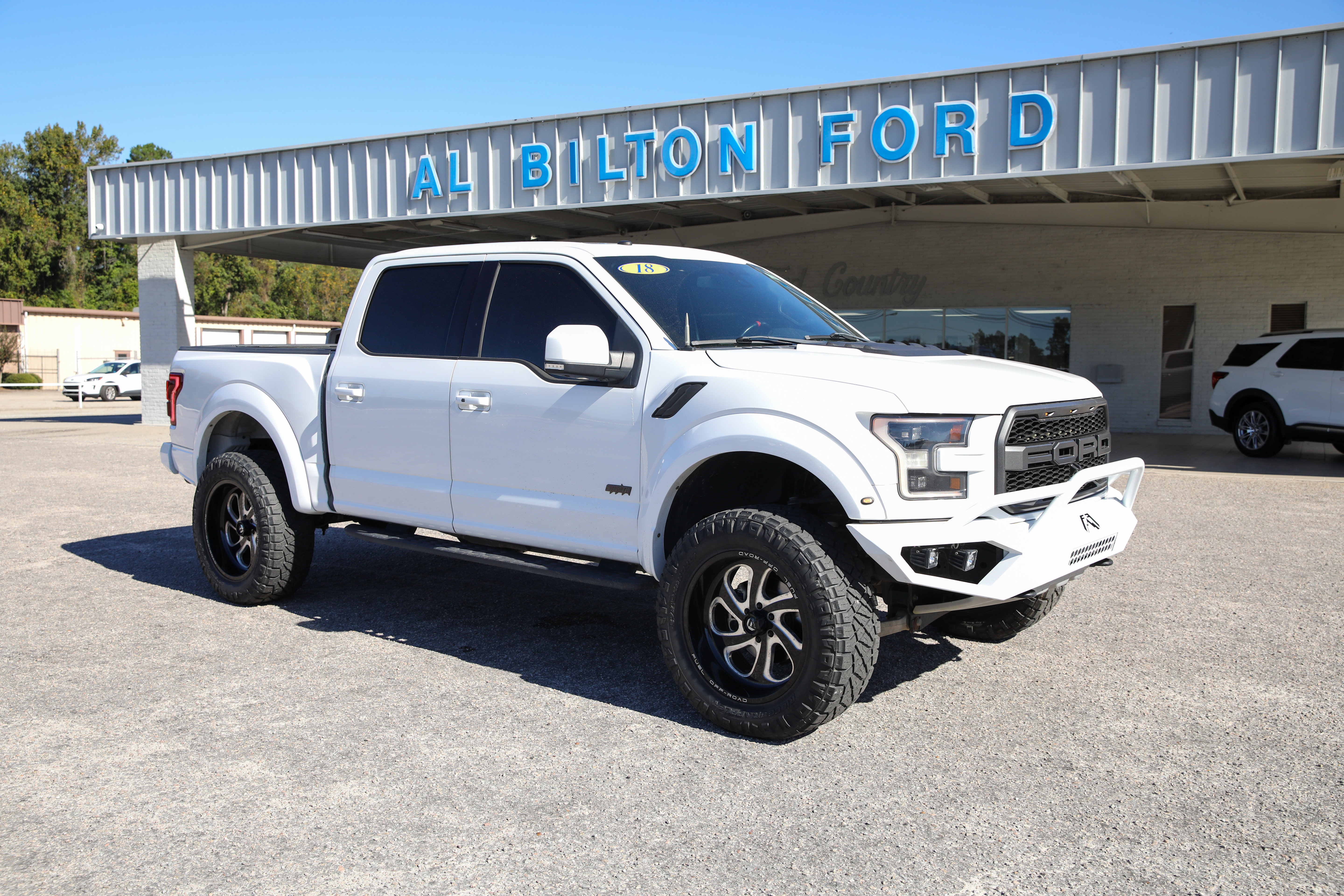Used 2018 Ford F150 Raptor w/ Equipment Group 802A Luxury AWD/4WD image 1