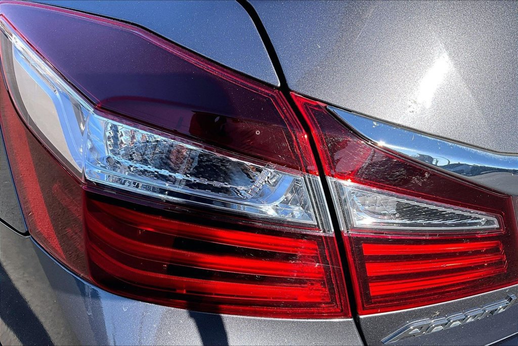 Used 2016 Honda Accord LX image 28