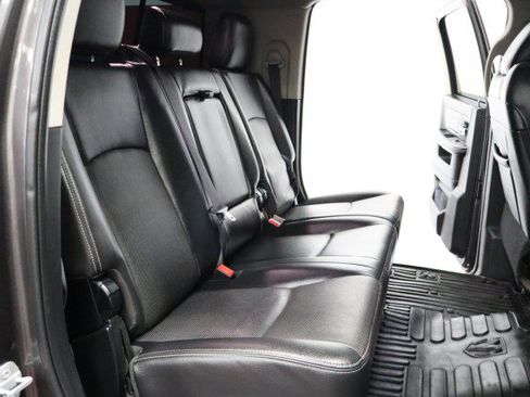 Used 2016 RAM 2500 Laramie w/ Convenience Group RWD image 9