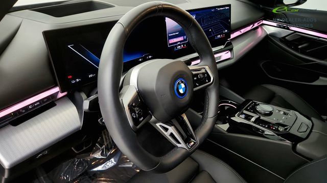 Used 2026 BMW i5 eDrive40 w/ M Sport Package RWD image 48