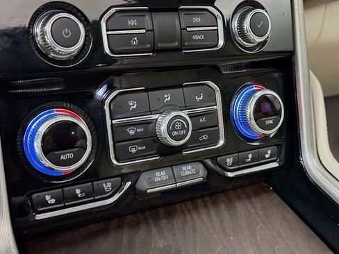 Used 2023 GMC Yukon Denali image 19