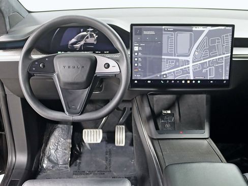 Used 2022 Tesla Model X Plaid image 15