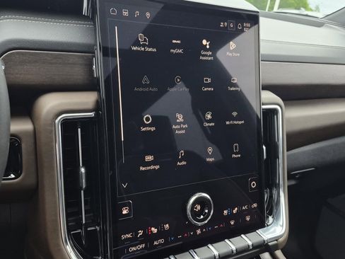 New 2026 GMC Yukon Denali Ultimate w/ LPO, Floor Liner Package image 25