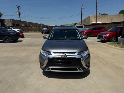 Used 2020 Mitsubishi Outlander SEL FWD image 2
