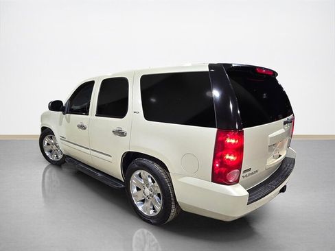 Used 2010 GMC Yukon SLT w/ SLT Chrome Package image 6