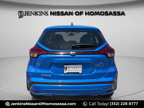 Certified 2025 Nissan Kicks Play S FWD image 5