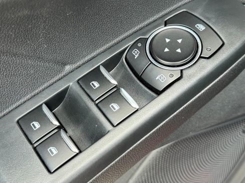 Used 2023 Ford Escape Platinum image 12