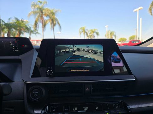 Certified 2026 Toyota Prius XLE FWD image 29
