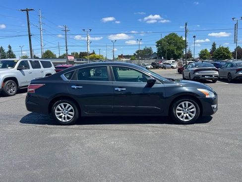 Used 2014 Nissan Altima 2.5 S w/ Display Audio Package FWD image 6