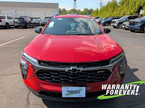 New 2026 Chevrolet Trax RS w/ Driver Confidence Package FWD image 2