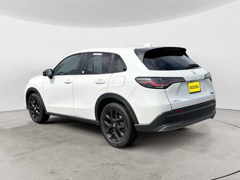 Used 2025 Honda HR-V Sport image 7