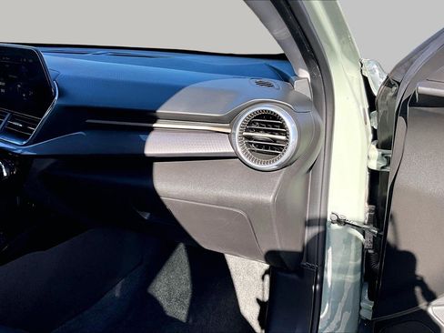 Used 2025 Chevrolet Trax ACTIV w/ Driver Confidence Package image 14