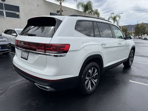 Used 2026 Volkswagen Atlas SE FWD image 9