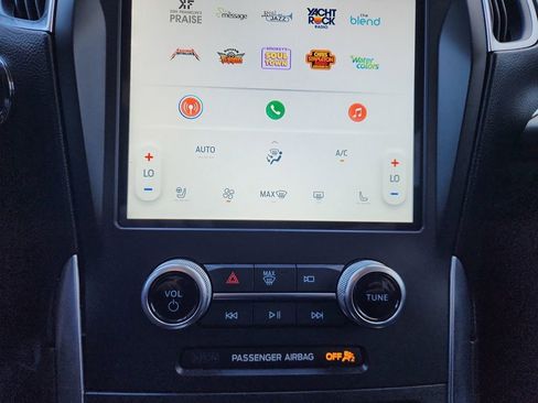 Used 2024 Ford Edge Titanium image 28