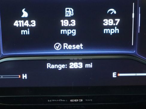 Used 2024 Chevrolet Silverado 1500 LT w/ Z71 Off-Road Package image 29