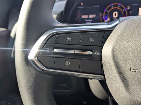 New 2025 Chevrolet Suburban Premier image 29