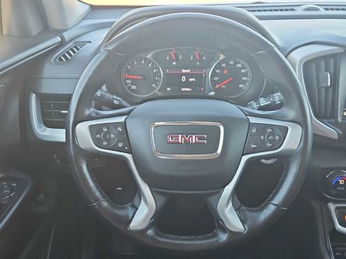 Used 2023 GMC Terrain SLT image 3