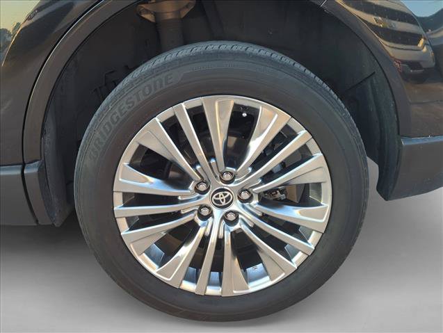 Certified 2021 Toyota Venza Limited w/ Advanced Technology Package AWD/4WD image 4