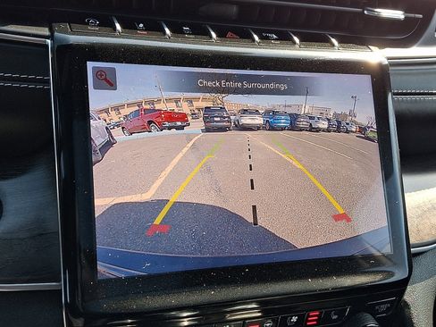 Used 2023 Jeep Grand Cherokee Overland image 18