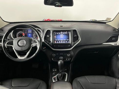 Used 2018 Jeep Cherokee Trailhawk w/ Quick Order Package 27L image 12