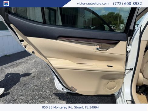 Used 2013 Lexus ES 350 w/ Luxury Pkg FWD image 11