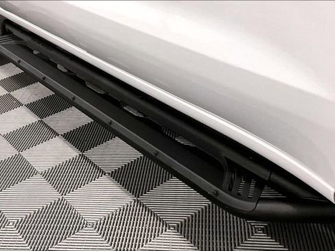 Used 2019 Chevrolet Silverado 1500 LT Trail Boss image 11