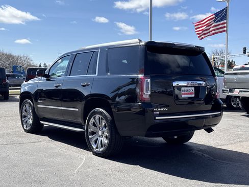 Used 2017 GMC Yukon Denali AWD/4WD image 5