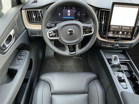 New 2026 Volvo XC60 T8 Ultra w/ Protection Package Premier AWD/4WD image 5