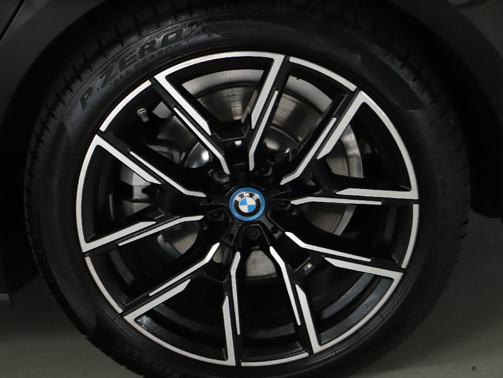 Used 2024 BMW i4 xDrive40i w/ M Sport Package AWD/4WD image 40