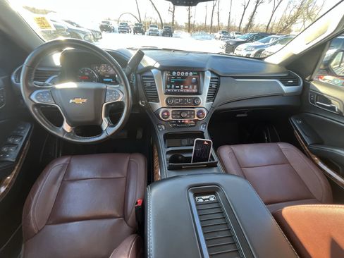 Used 2020 Chevrolet Suburban Premier w/ Premier Plus Edition image 21