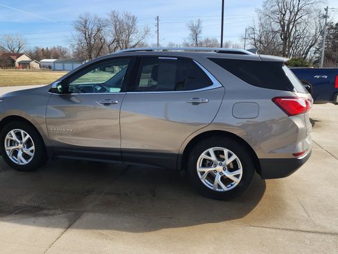 Used 2018 Chevrolet Equinox Premier image 8