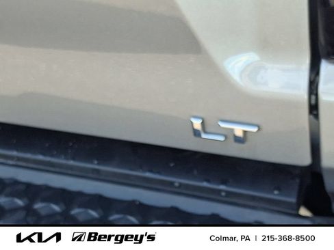Used 2023 Chevrolet Colorado LT RWD image 31