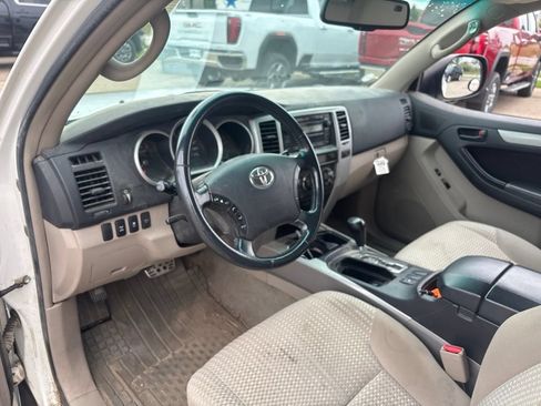 Used 2008 Toyota 4Runner SR5 w/ SR5 Extra Value Pkg 1 AWD/4WD image 18