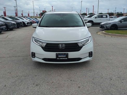 Used 2024 Honda Odyssey EX-L image 3