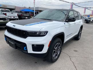 Used 2023 Jeep Grand Cherokee Trailhawk w/ Advanced Protech Group II AWD/4WD video 1