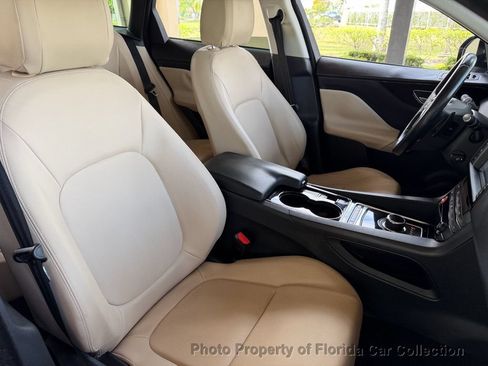 Used 2017 Jaguar F-PACE Premium AWD/4WD image 42