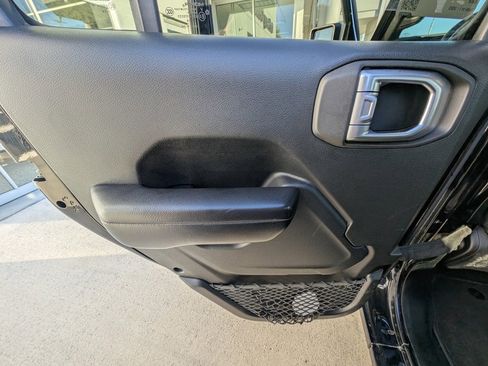 Used 2020 Jeep Gladiator Sport w/ Quick Order Package 24S image 38